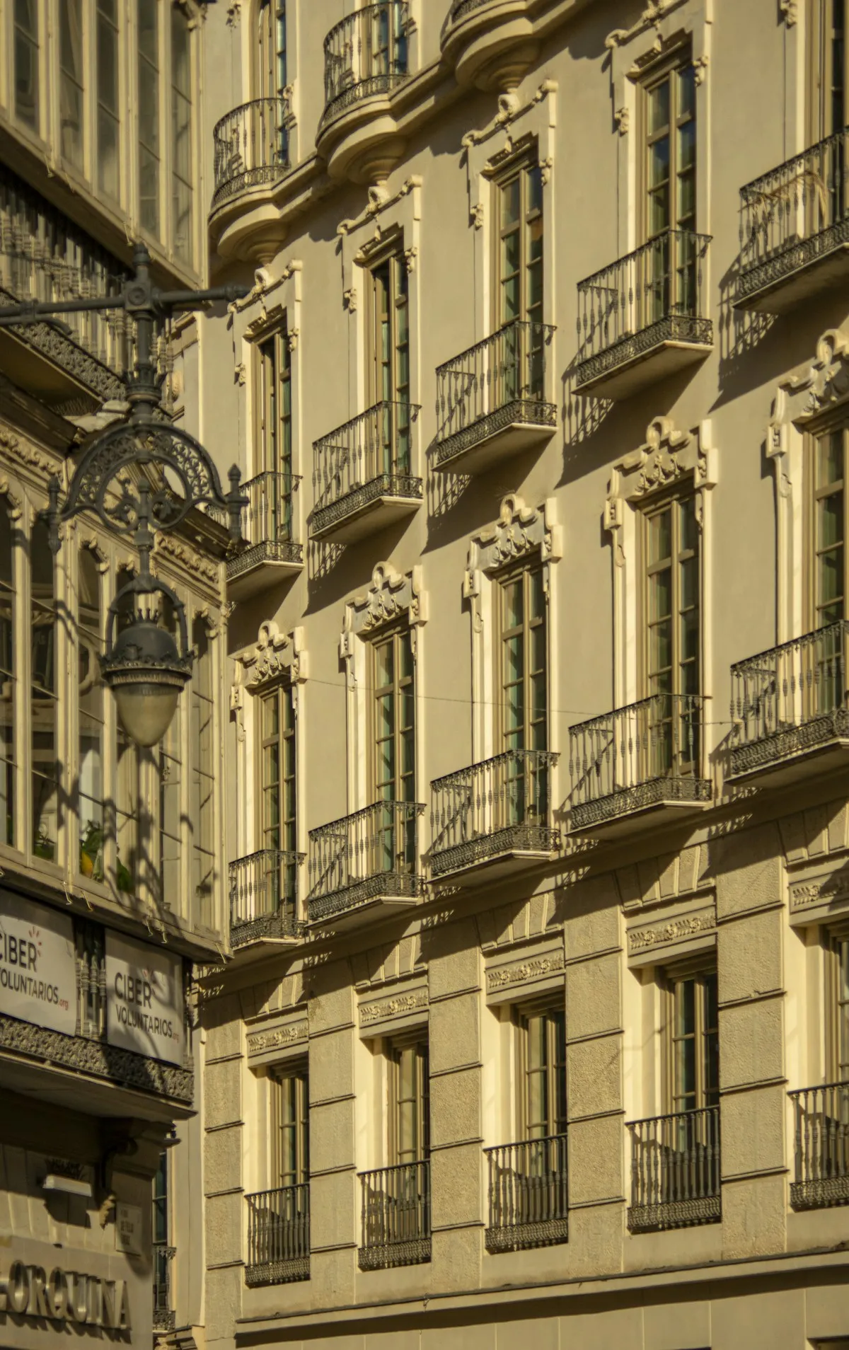 Rehabilitación de fachada en un edificio de viviendas